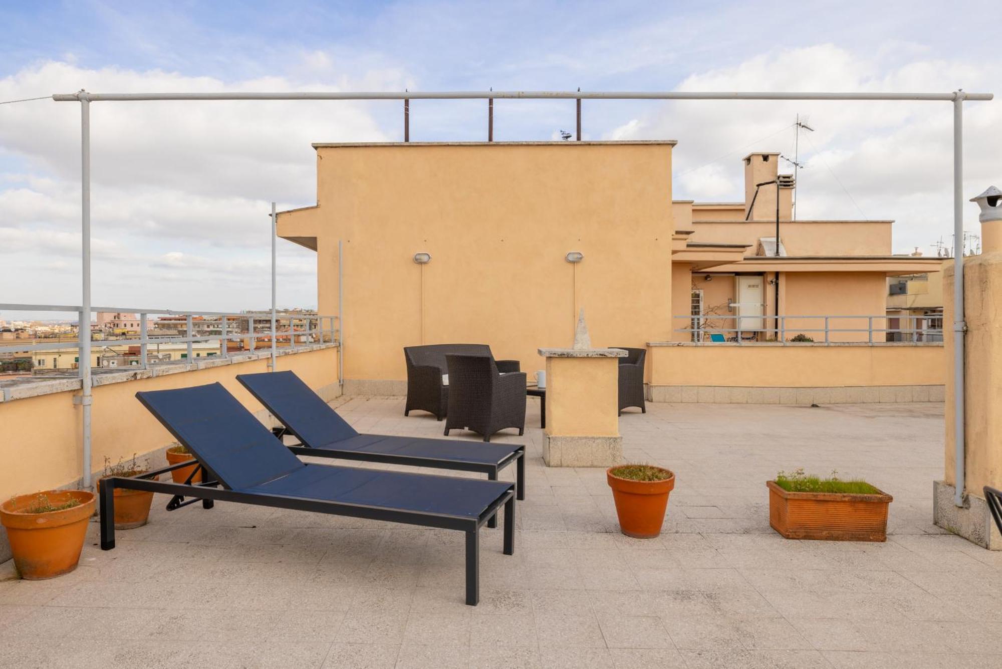 Top Floor Apt With Rooftop Terrace Near St. Peter Rom Eksteriør billede